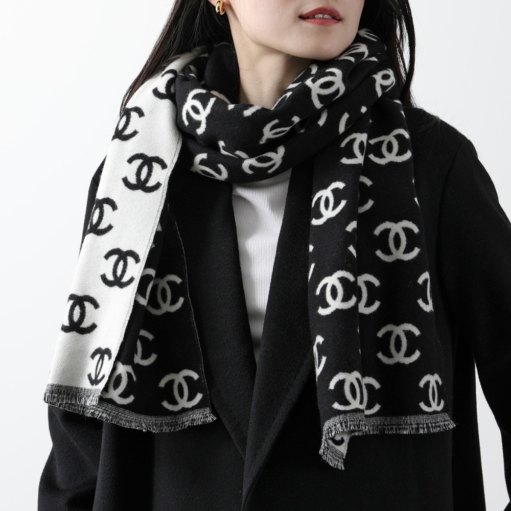 BNIB! Authenticated CHANEL CC Reversible Cashmere & Wool Scarf WRAP BLACK WHITE - Picture 2 of 16